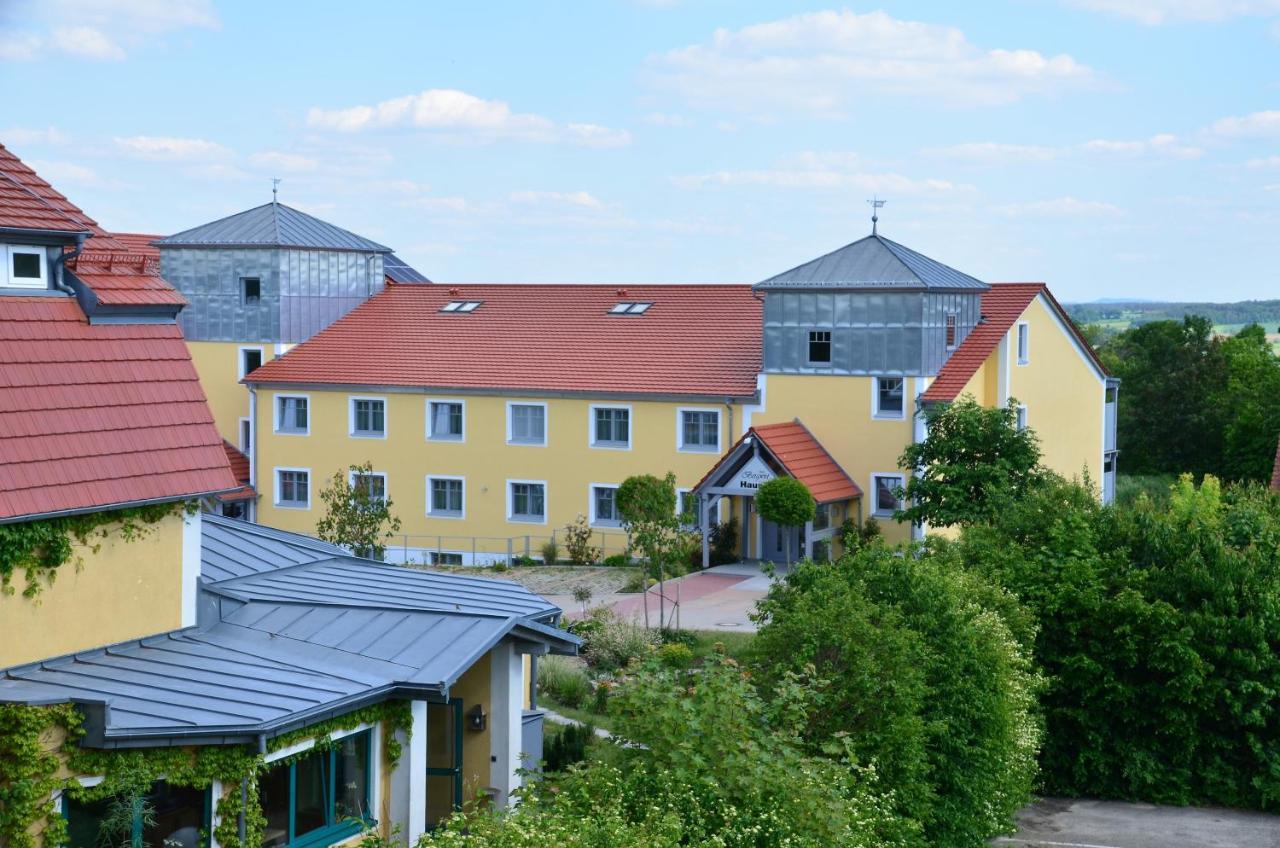 Hotel Bergwirt Herrieden Buitenkant foto
