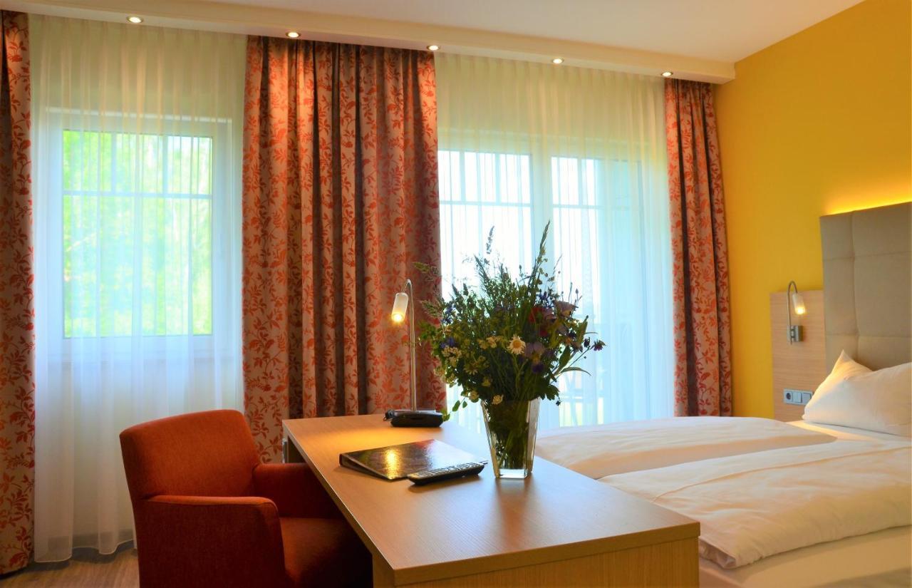 Hotel Bergwirt Herrieden Buitenkant foto