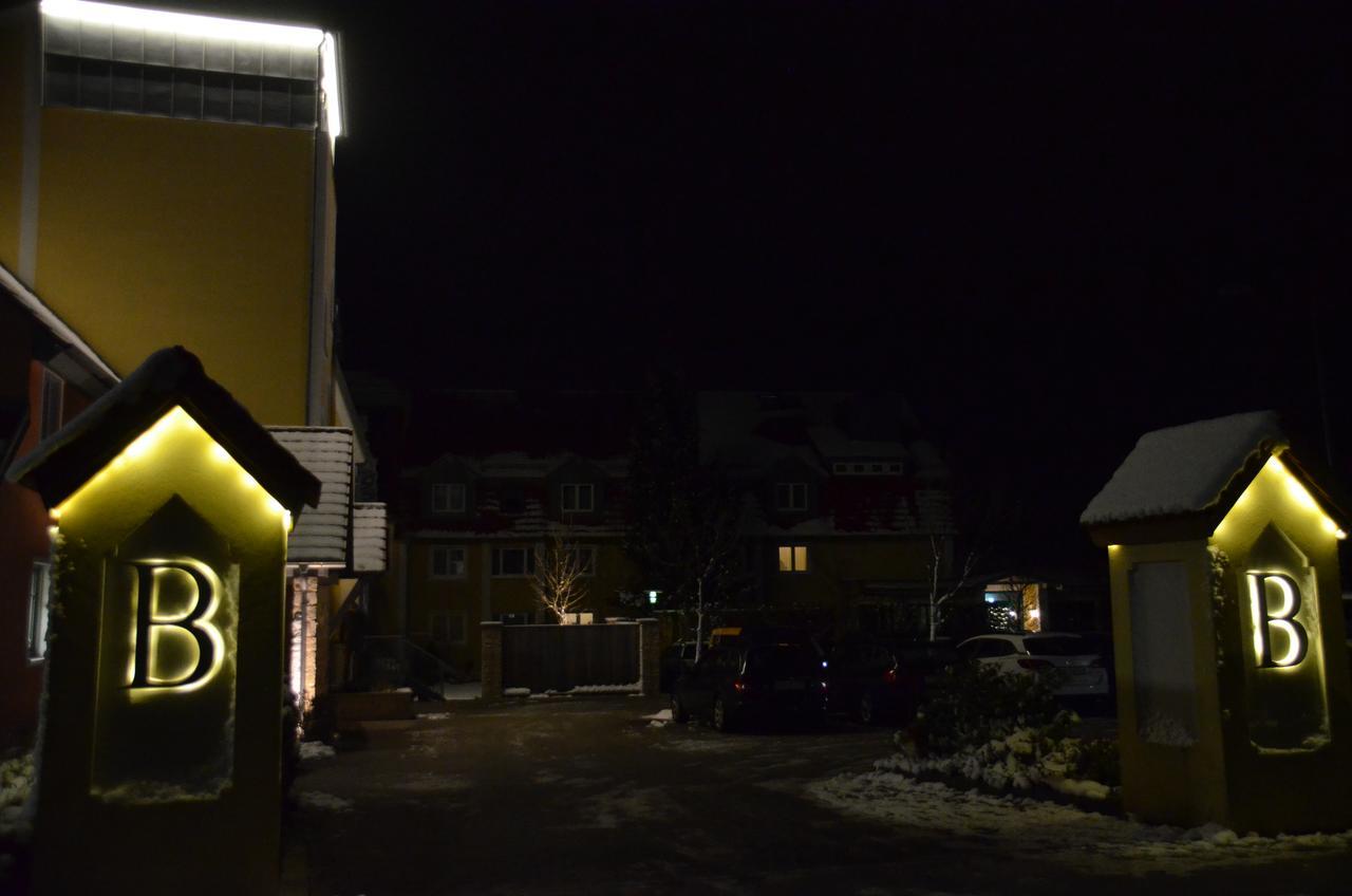 Hotel Bergwirt Herrieden Buitenkant foto
