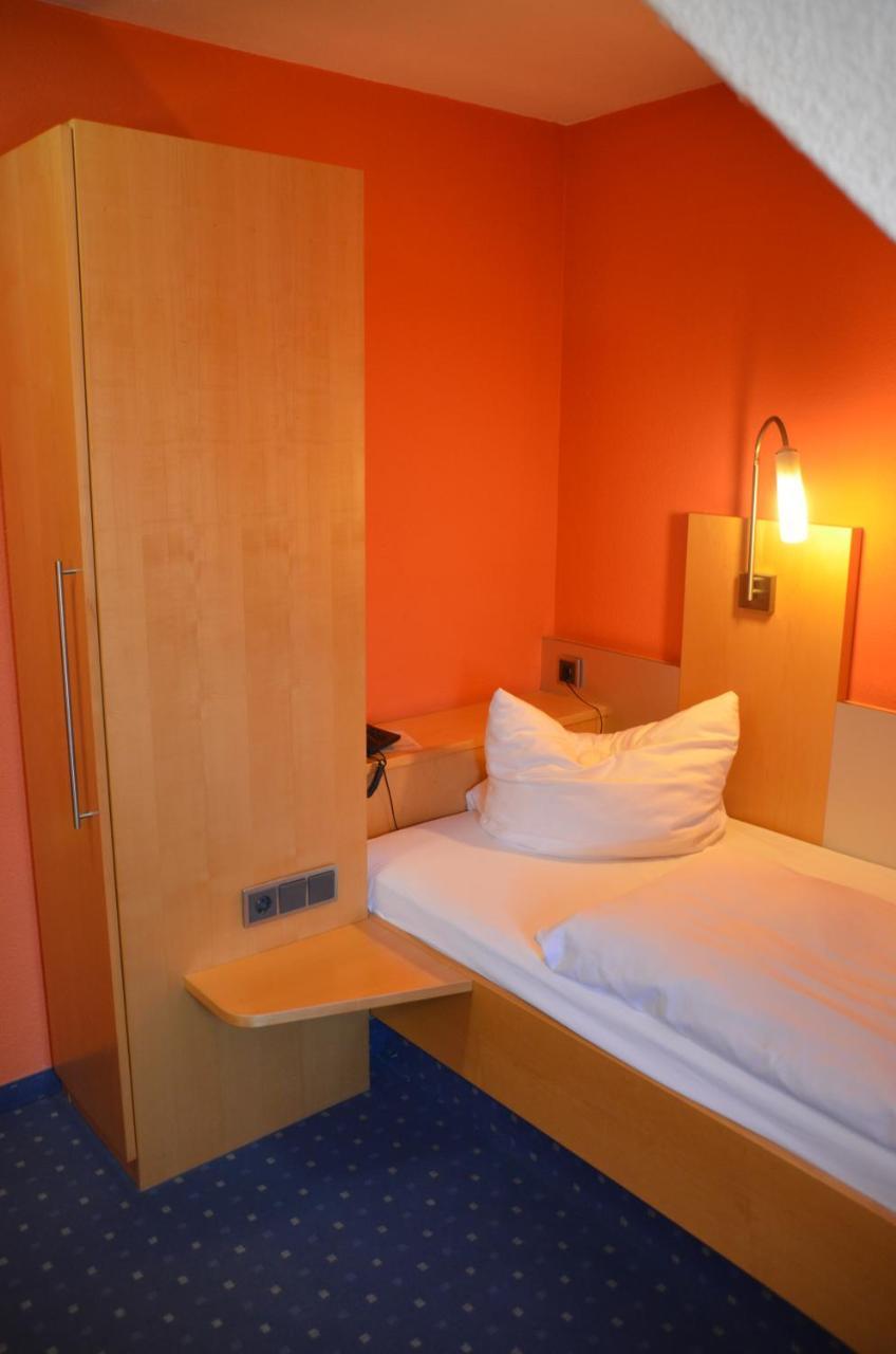 Hotel Bergwirt Herrieden Buitenkant foto