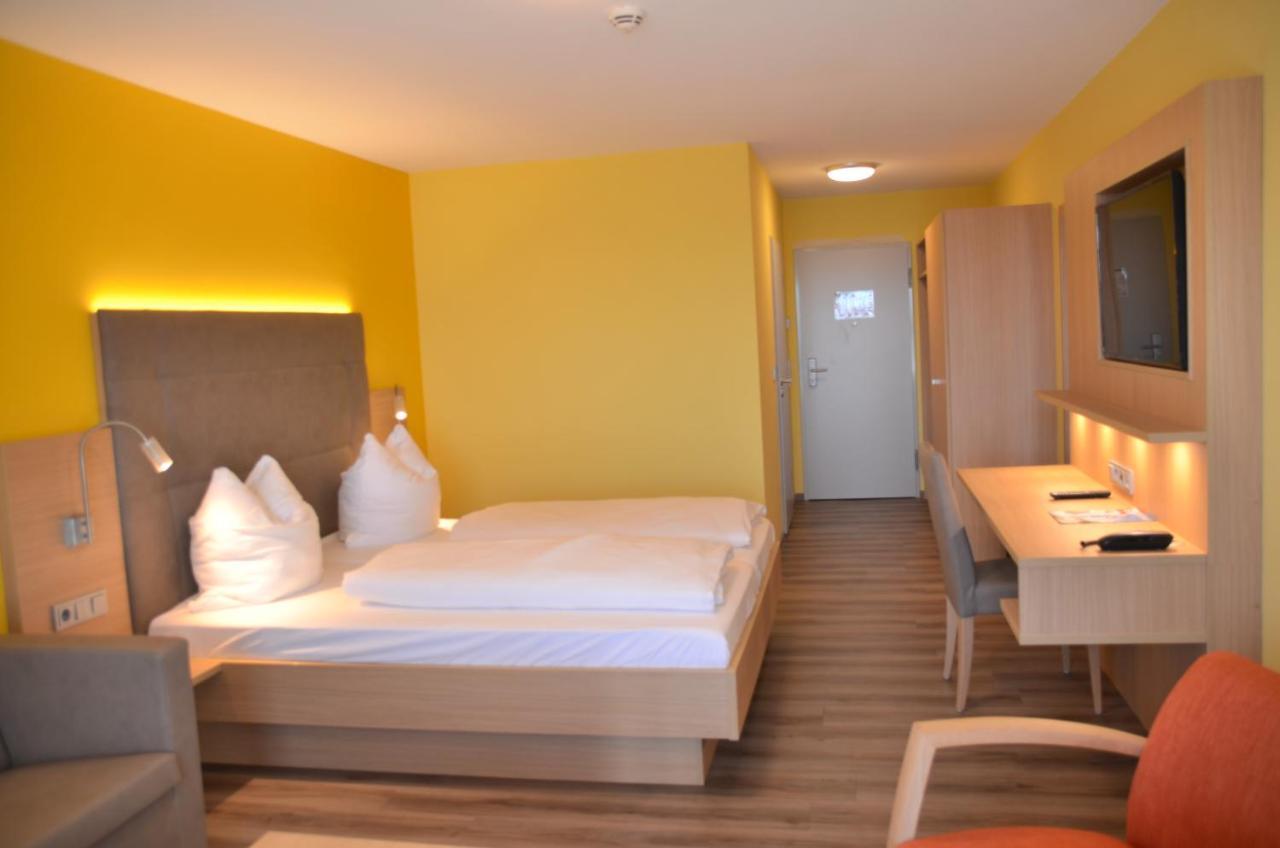 Hotel Bergwirt Herrieden Buitenkant foto