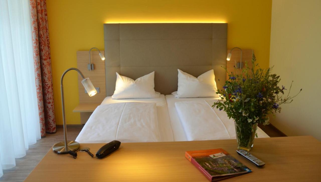 Hotel Bergwirt Herrieden Buitenkant foto